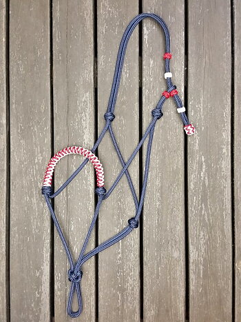 Flätad repgrimma med knopjustering