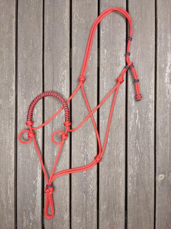 Braided rope halter with knot adjustment - 3