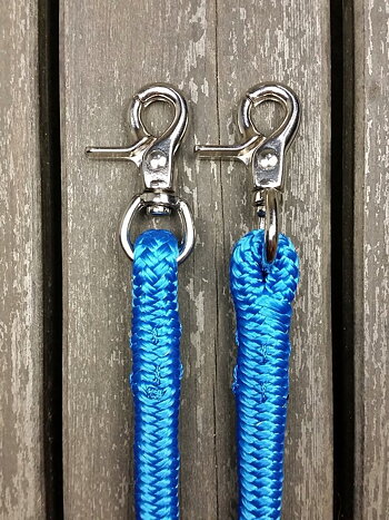 Loop reins with permanent snaps