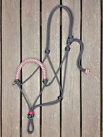 Flätad sidepullrepgrimma med ringar