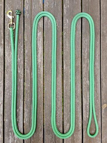Ledrep med pistolhake och ändknop - 10 mm, 6,70 m, Grön