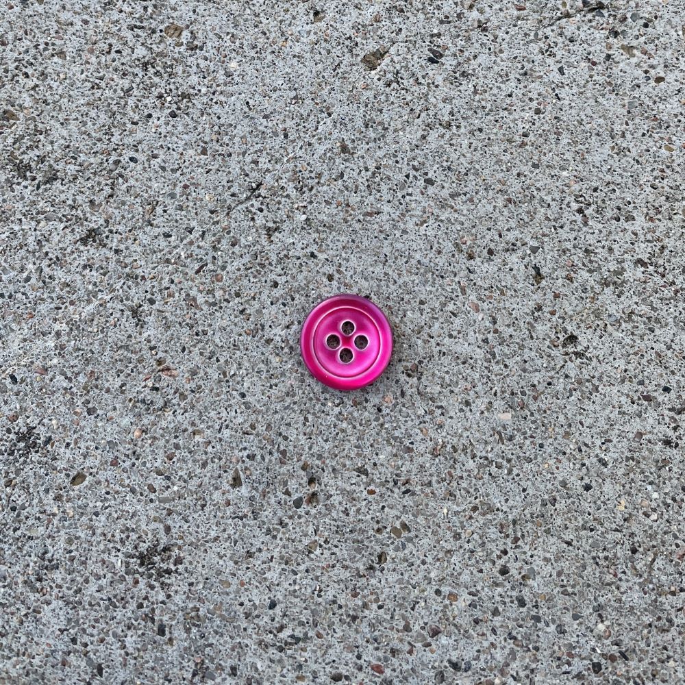 Pärlemorknapp 12mm cerise skimrande