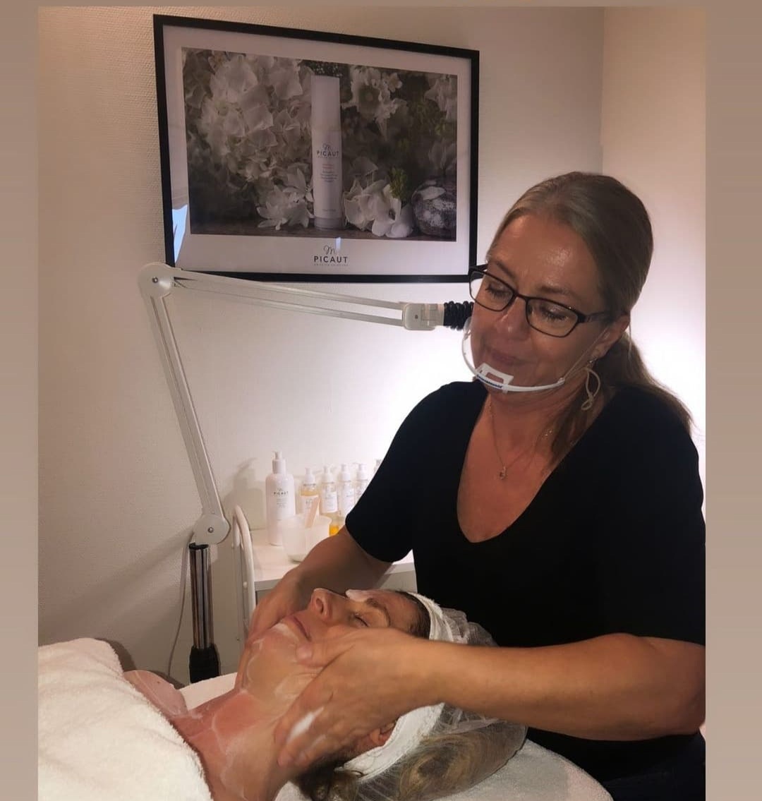 Salong SkinCare Välkommen att boka tid här