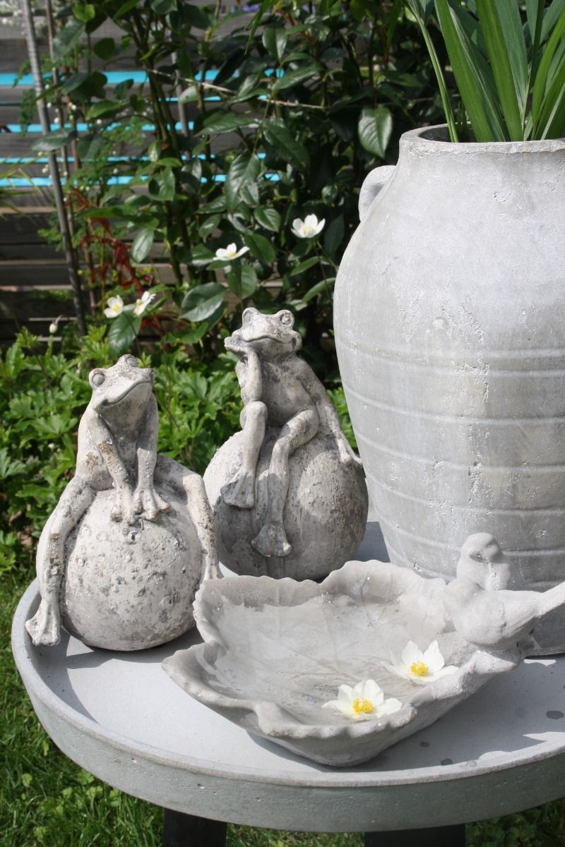 Groda på boll - Cement - Tänkande - 3