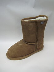 Varm fodrad känga boots i äkta fårskinn  AXELDA sheepskin