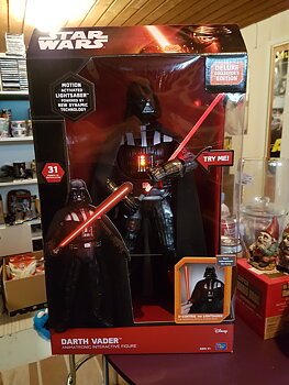 Star Wars Darth Vader Animatronic Interactive Figure