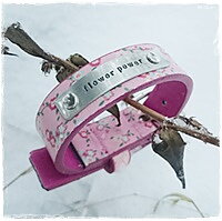 Blommigt armband
