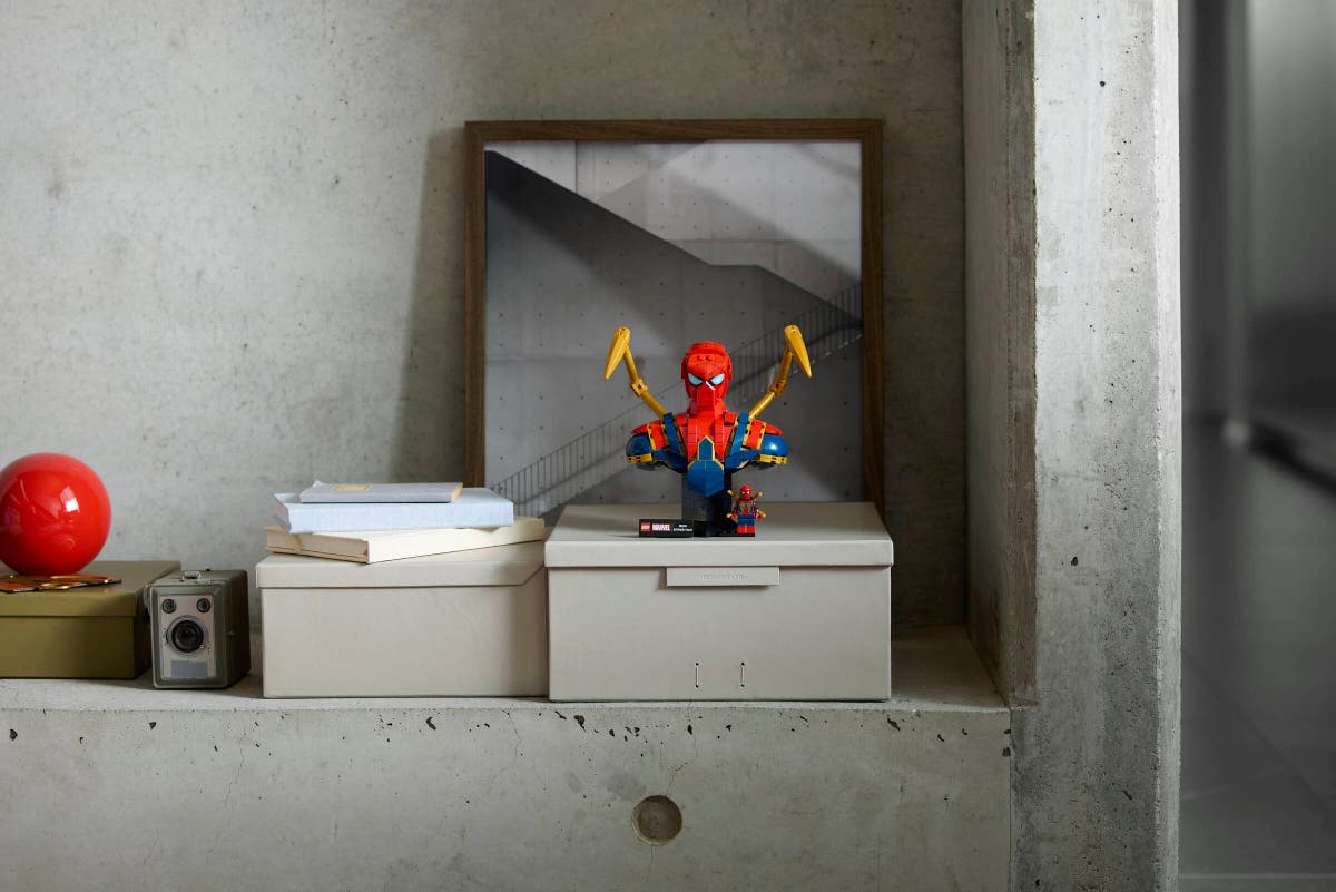 Iron Spider-Man Byst - 76326 - 2
