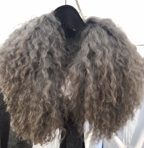 Sheepskin neck collar