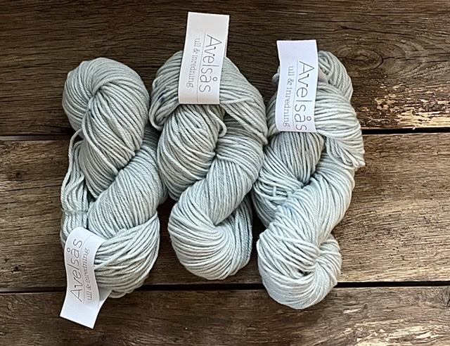 Bright spring sky 3-strand Jämtland yarn
