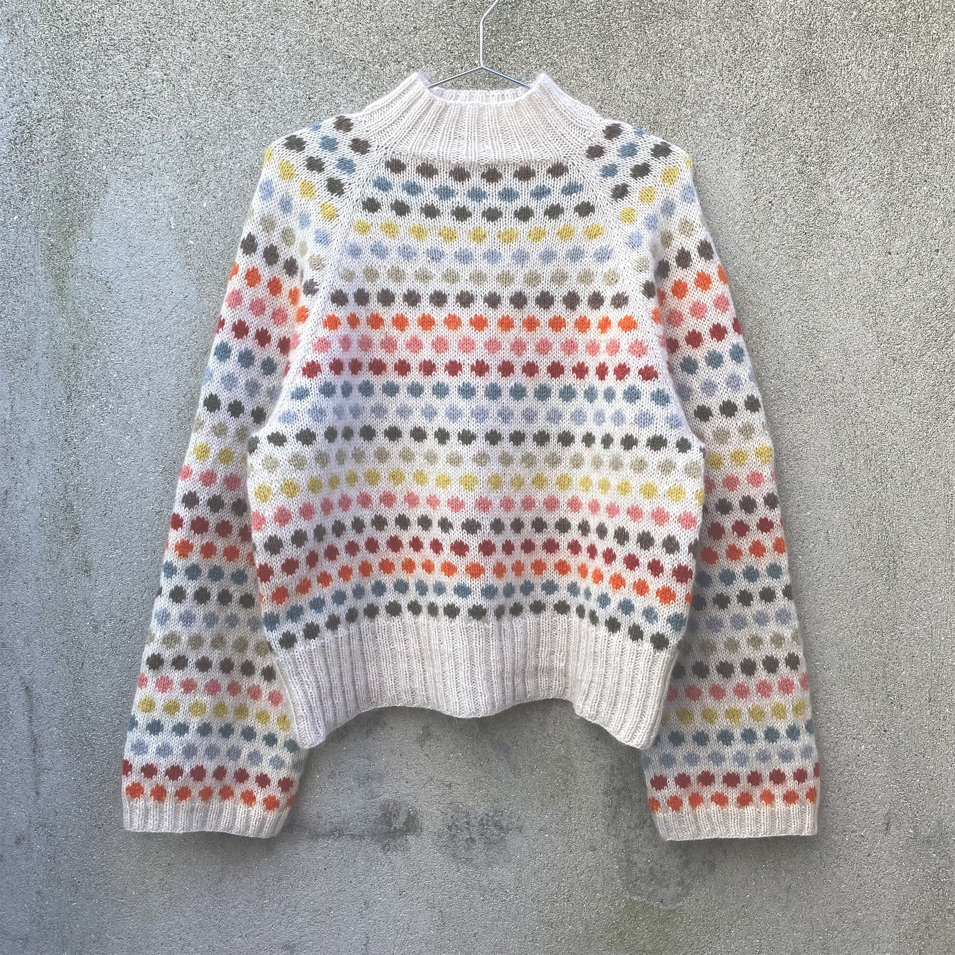 Stickmönster  Dot sweater  Knitting for Olive