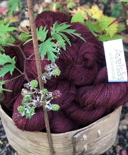 Blackberry 2-thread Gotland lambswool yarn - 2