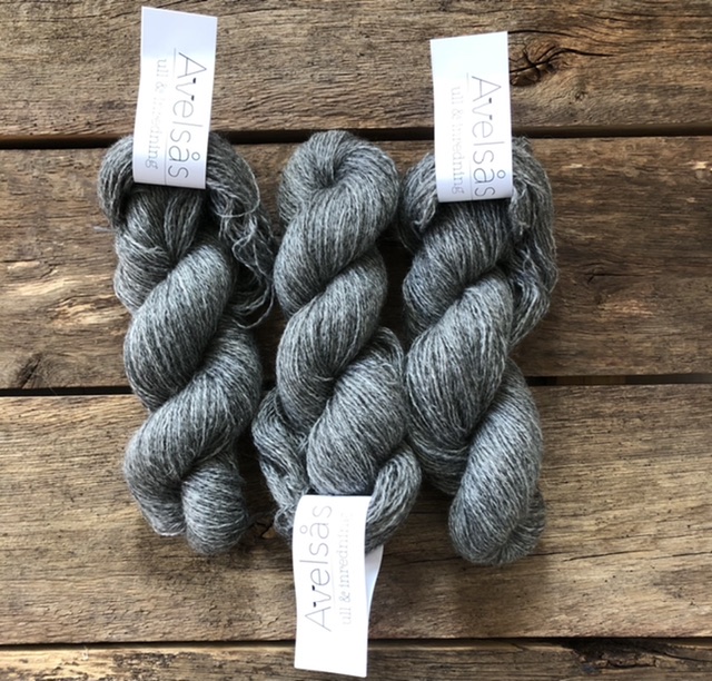 2-strand sock yarn natural grey