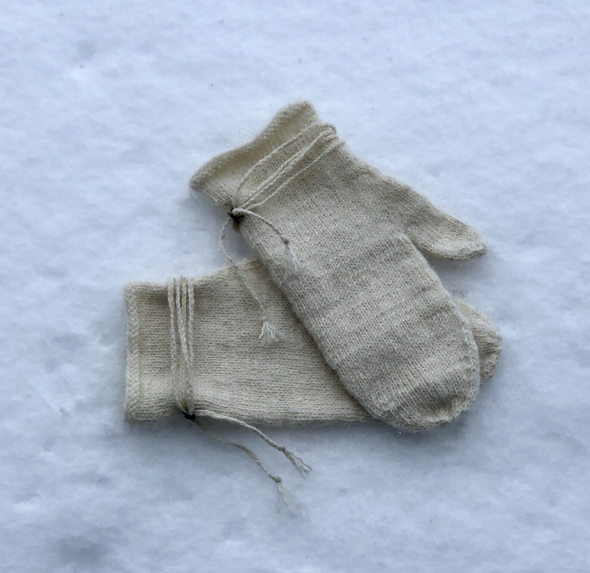 Knitting pattern Avelsås mittens-swe - 4
