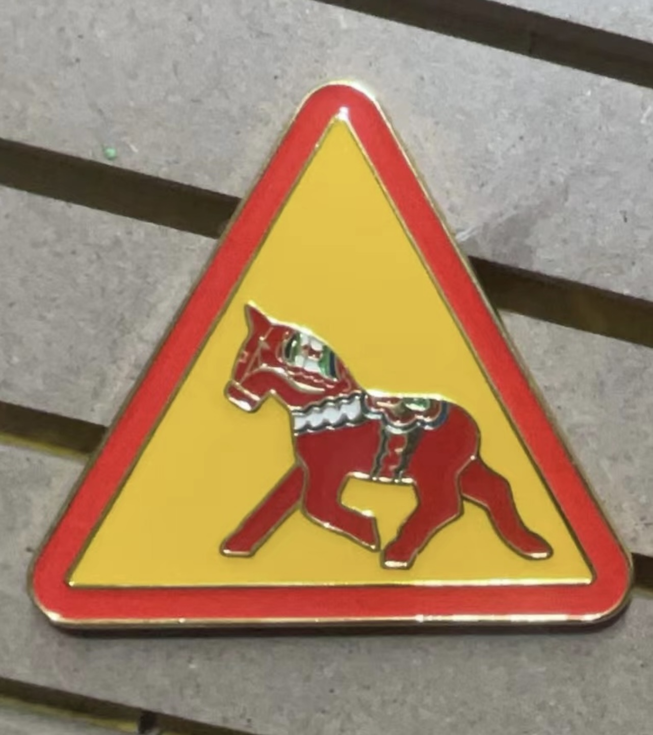 Fridge magnet - "Beware of the Dala horse" - 3