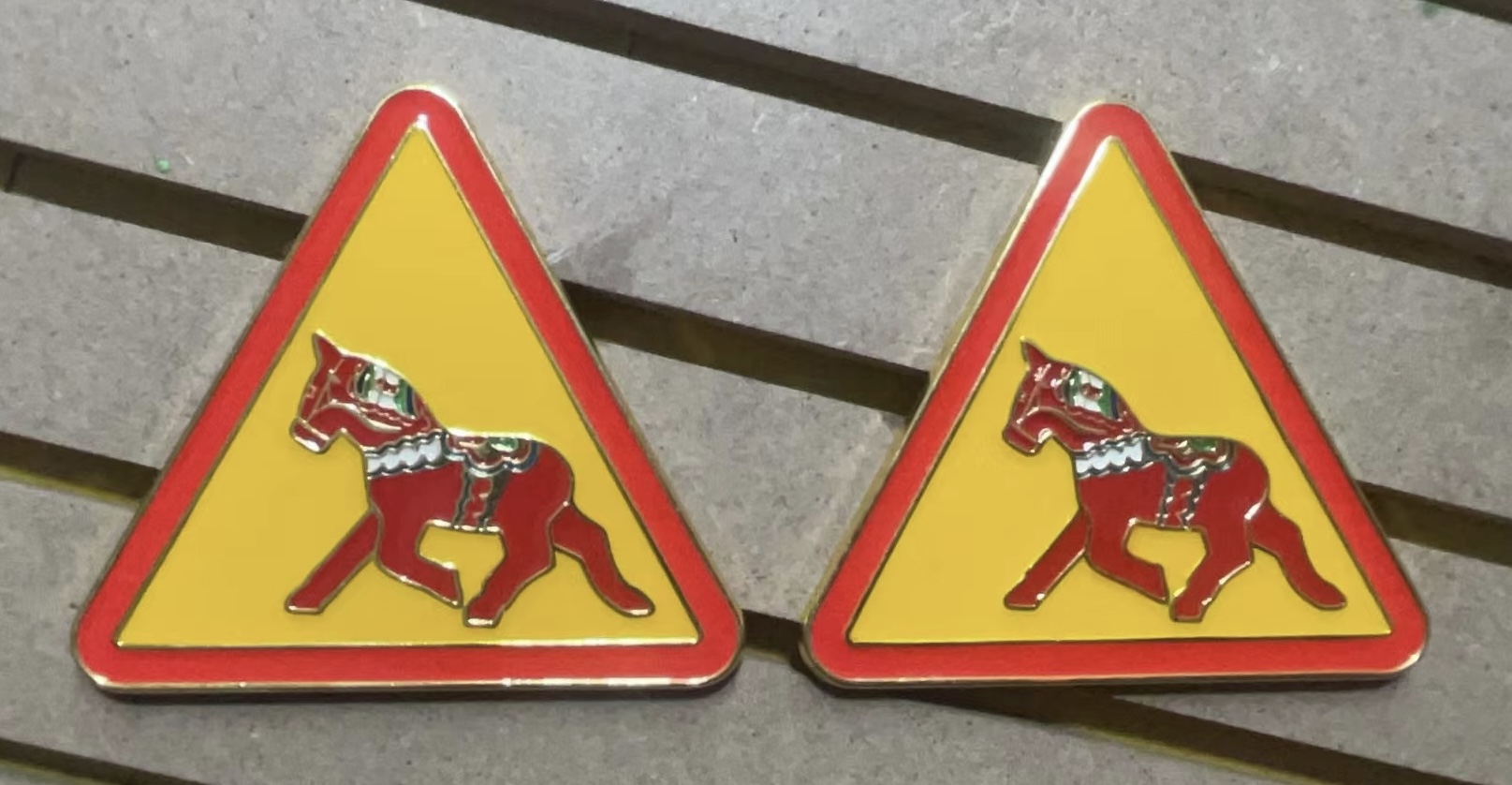 Fridge magnet - "Beware of the Dala horse" - 2