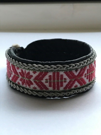 Tin bracelet clearance