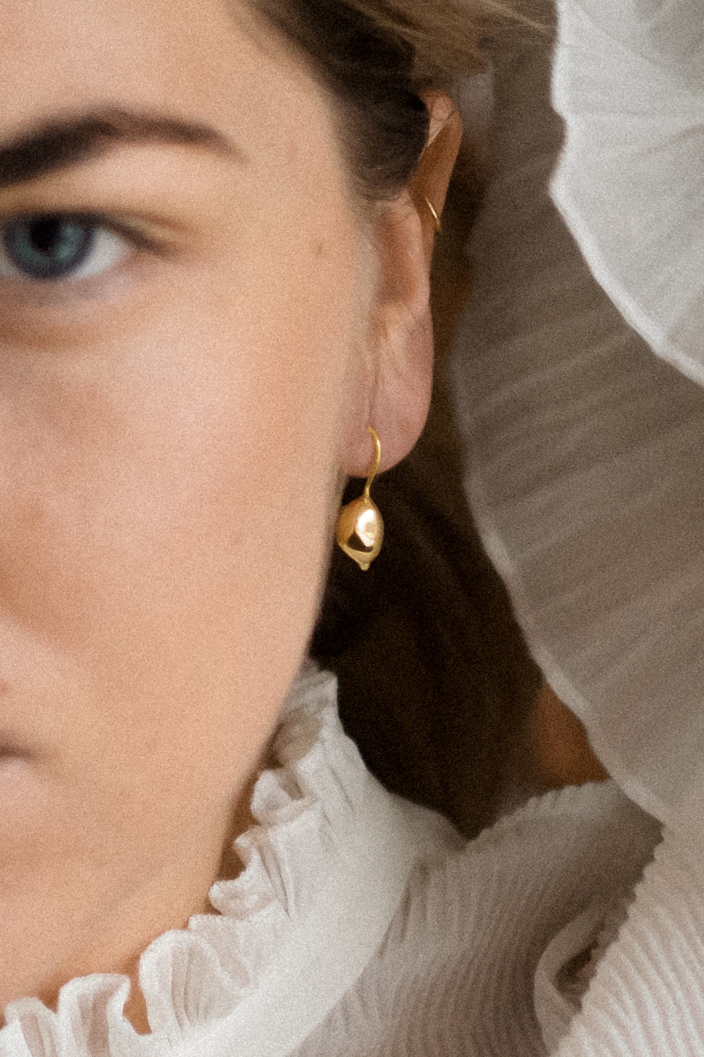 Quincie Örhängen 18 Karat Guld