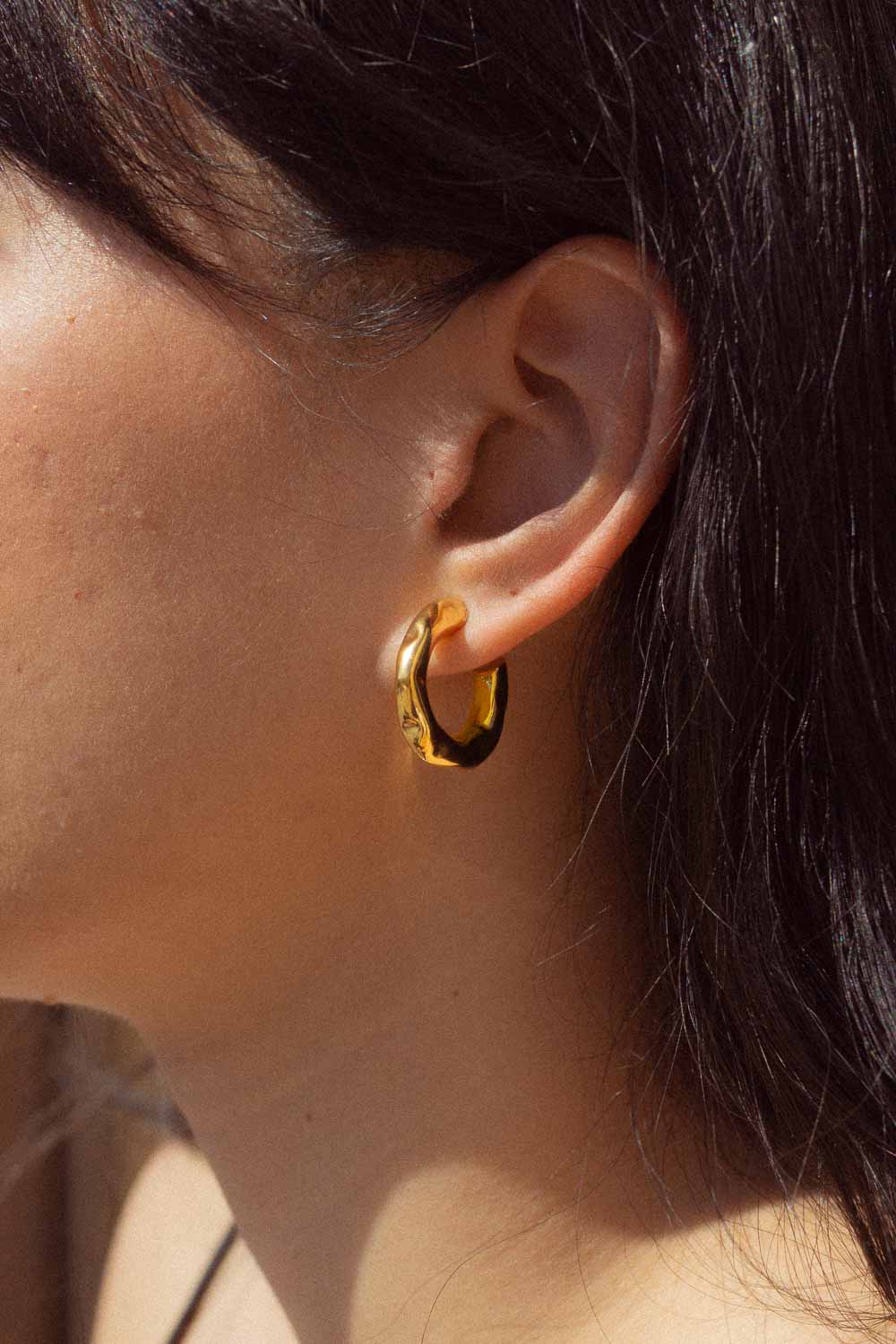 Medium Lune Hoops Gold
