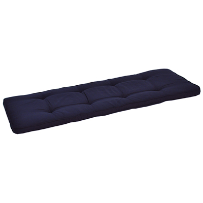 En mörkblå bänkdyna som är 150 cm lång, med mjuka vadderade sektioner för extra komfort.