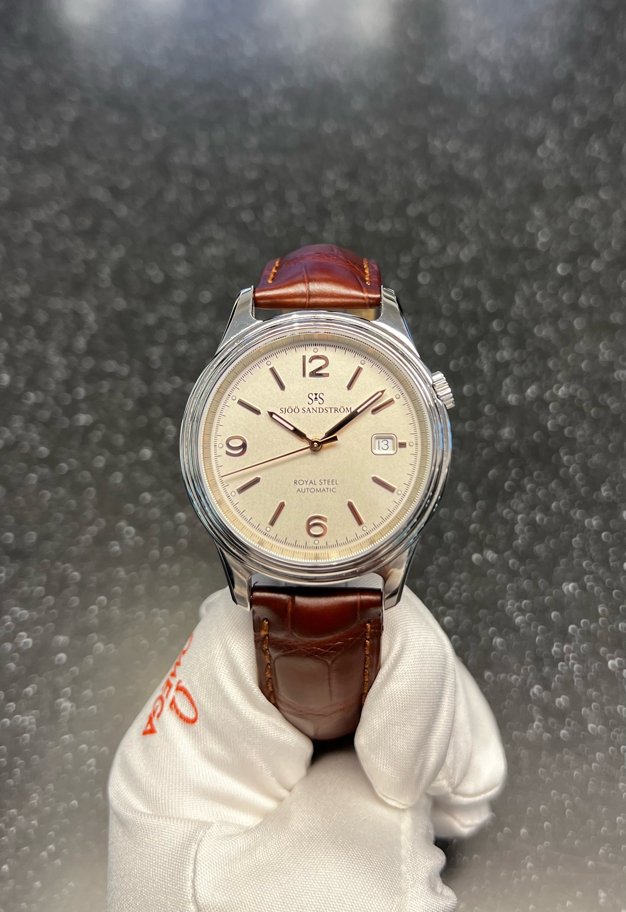 SÅLD 20 december 2022 för 15.900:- Sjöö Sandström Royal Steel Classic 41 ivory rosé index - 6