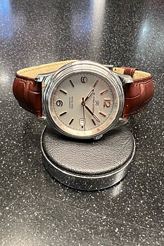 SÅLD 20 december 2022 för 15.900:- Sjöö Sandström Royal Steel Classic 41 ivory rosé index
