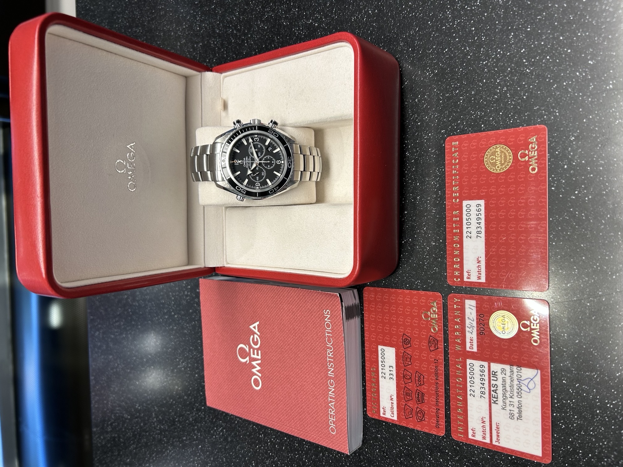 SÅLD 21 september 2023 för 47.000:- Omega Planet Ocean 600M Co-Axial Chronograph 45,5