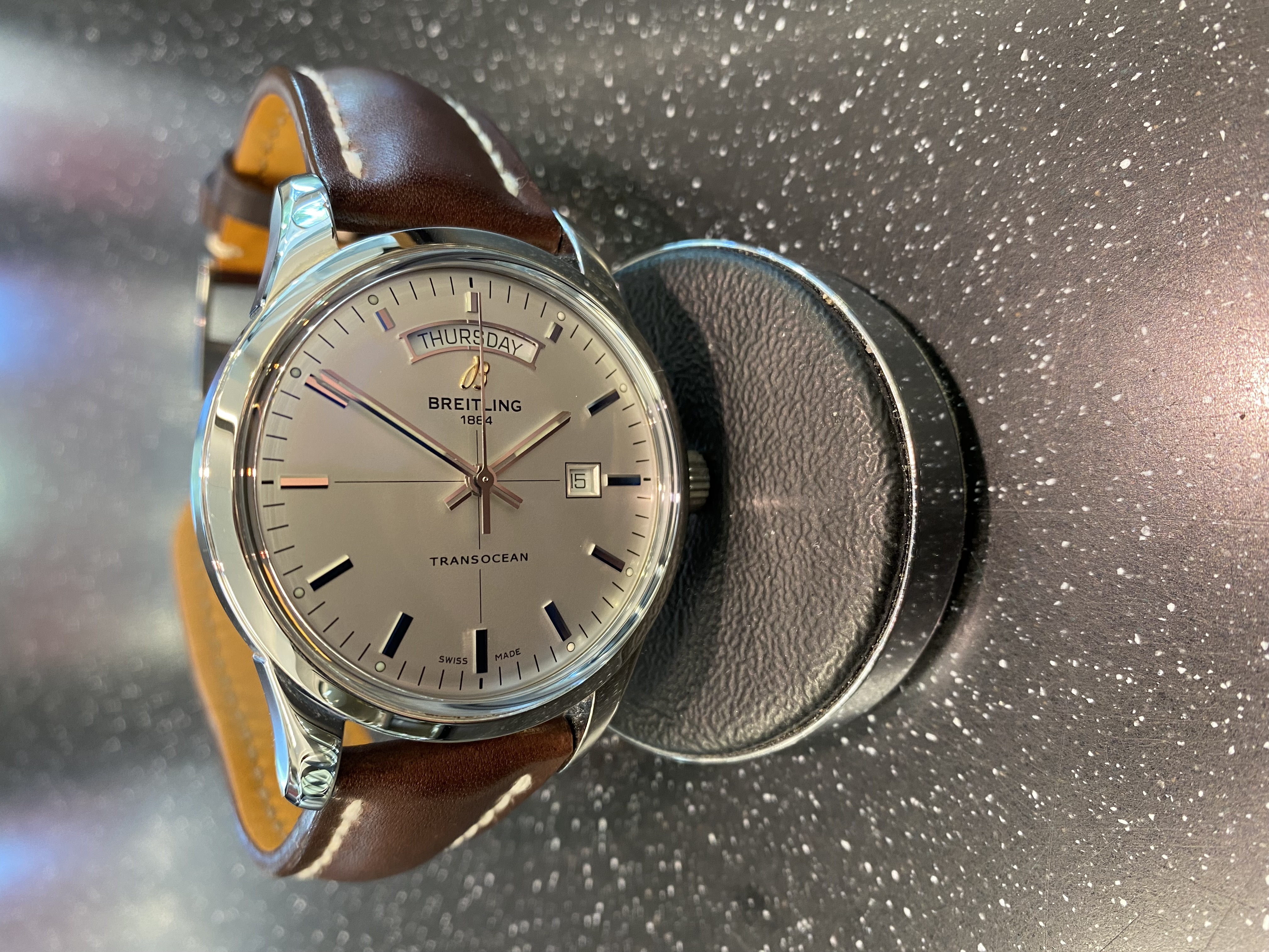 SÅLD 8 oktober 2022 för 27.900:- Breitling Transocean Day & Date