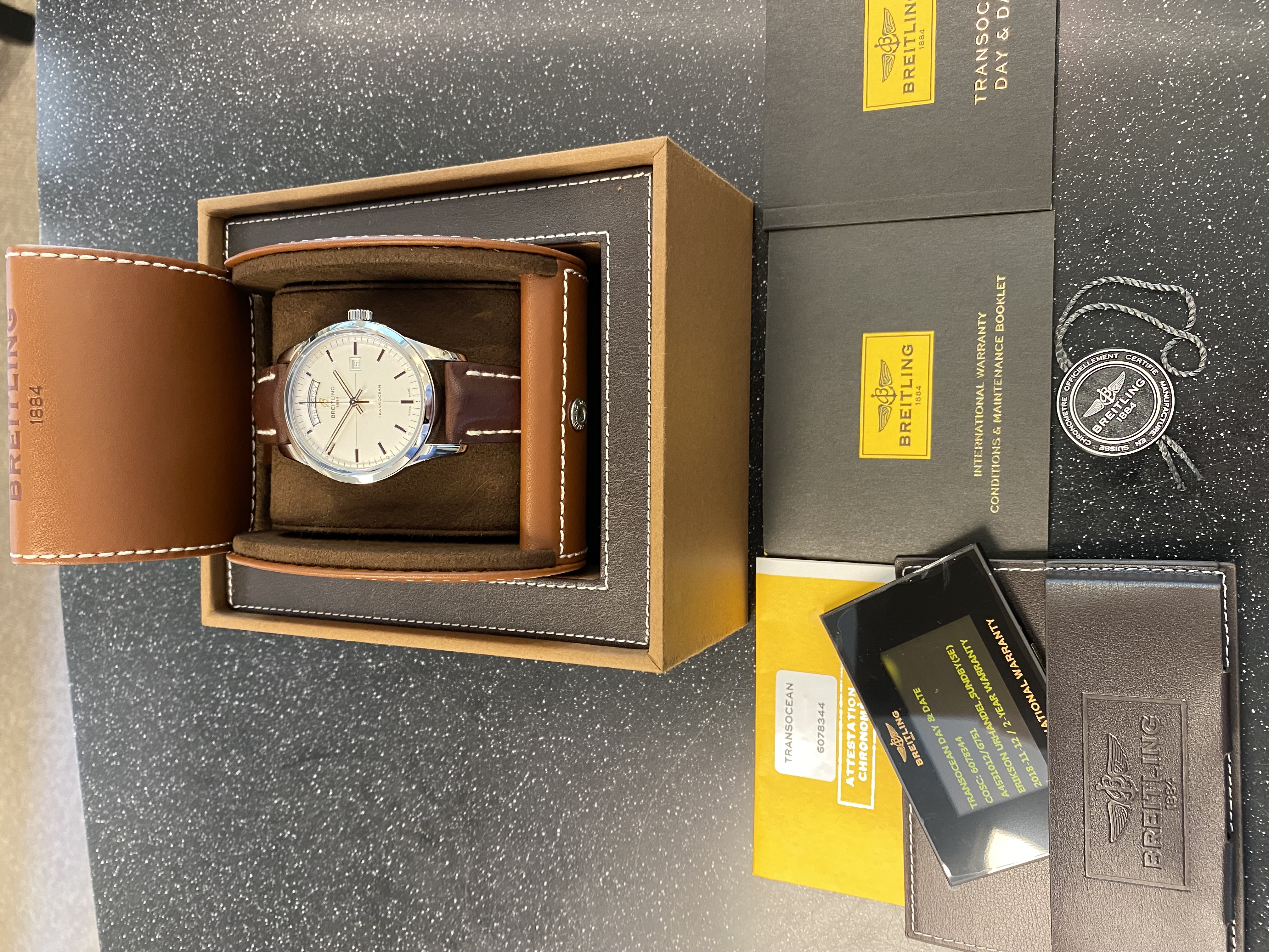 SÅLD 8 oktober 2022 för 27.900:- Breitling Transocean Day & Date - 2