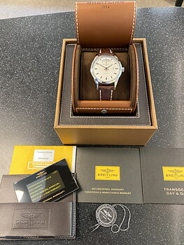 SÅLD 8 oktober 2022 för 27.900:- Breitling Transocean Day & Date