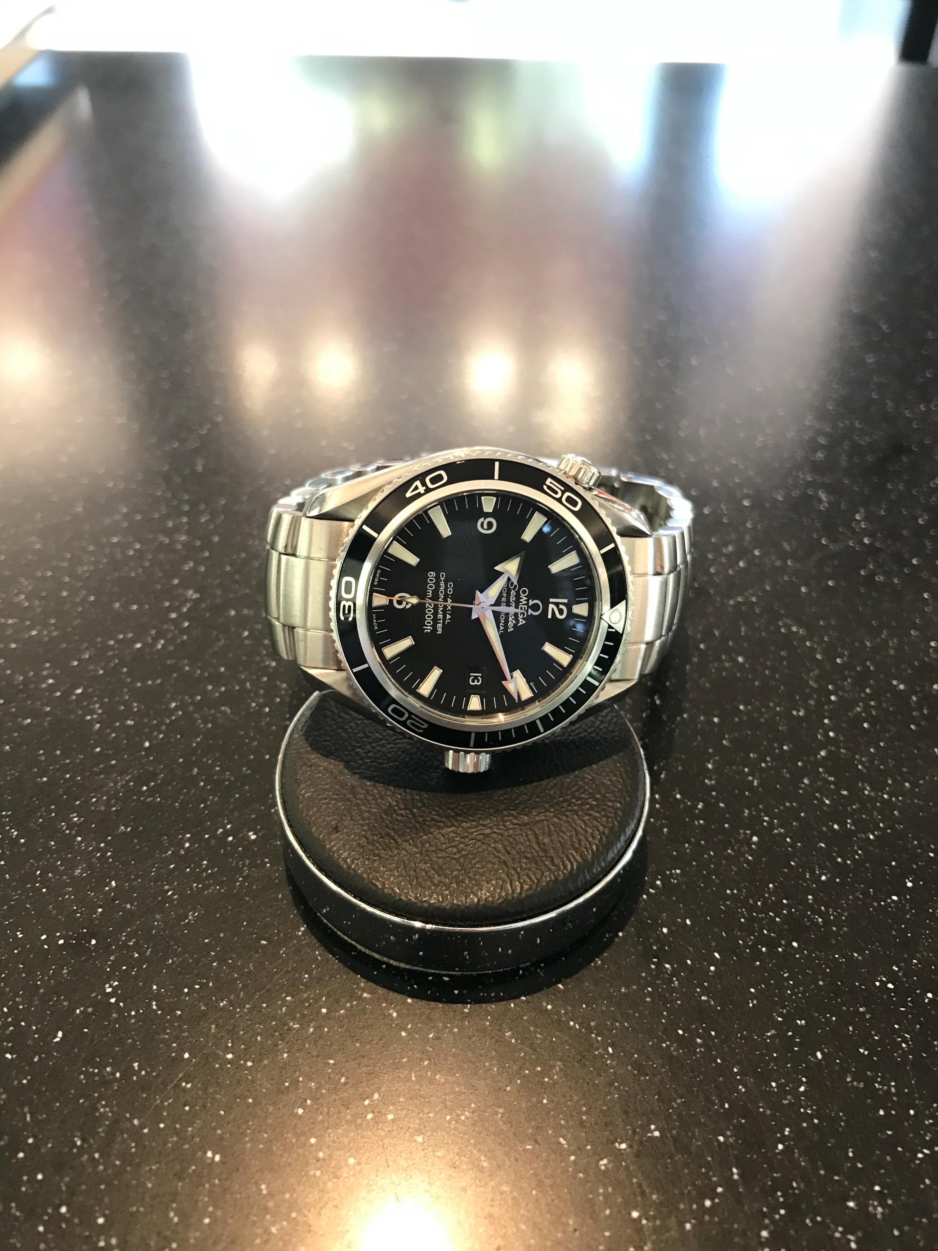 SÅLD 19 juli 2021 för 34.900:- Omega Seamaster Planet Ocean 42mm Svart