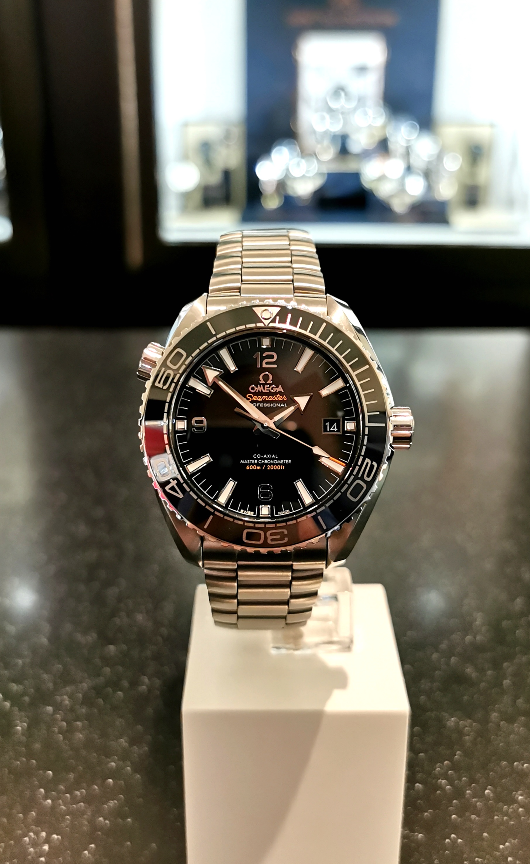 SÅLD 27 jan 2021 för 42.400:- Omega Seamaster Planet Ocean 600M Co‑Axial Master Chronometer 43,5 mm Svart