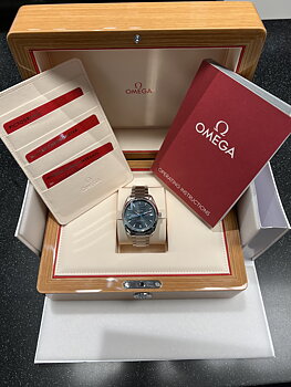 SÅLD 21 mars 2022 för 44.990:- Omega Seamaster Aqua Terra 150M Co‑Axial Master Chronometer 41 mm blå