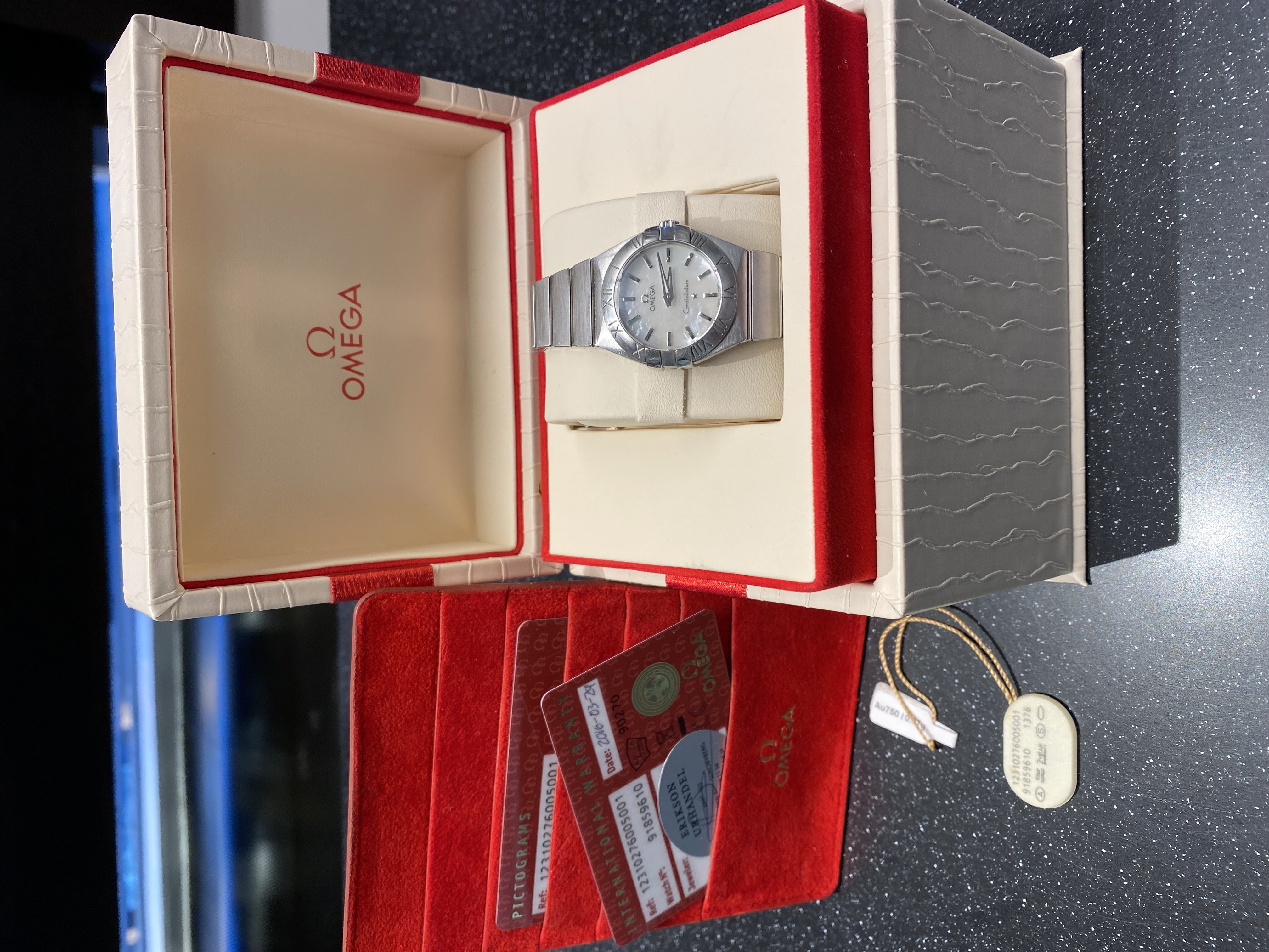 SÅLD 29 april 2022 för 14.000:- Omega Constellation 27 mm - 2