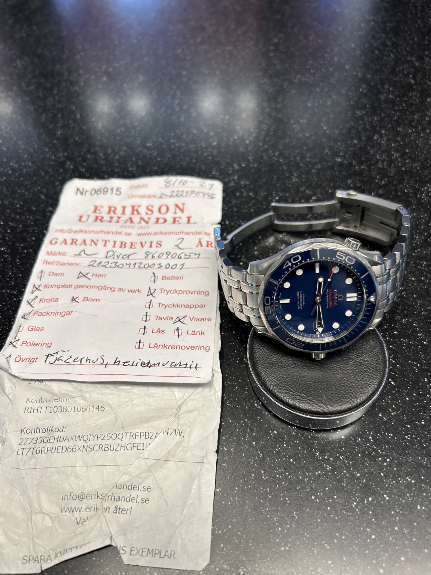SÅLD 20 april 2023 för 28.000:- Omega Seamaster Diver 300M  - 3