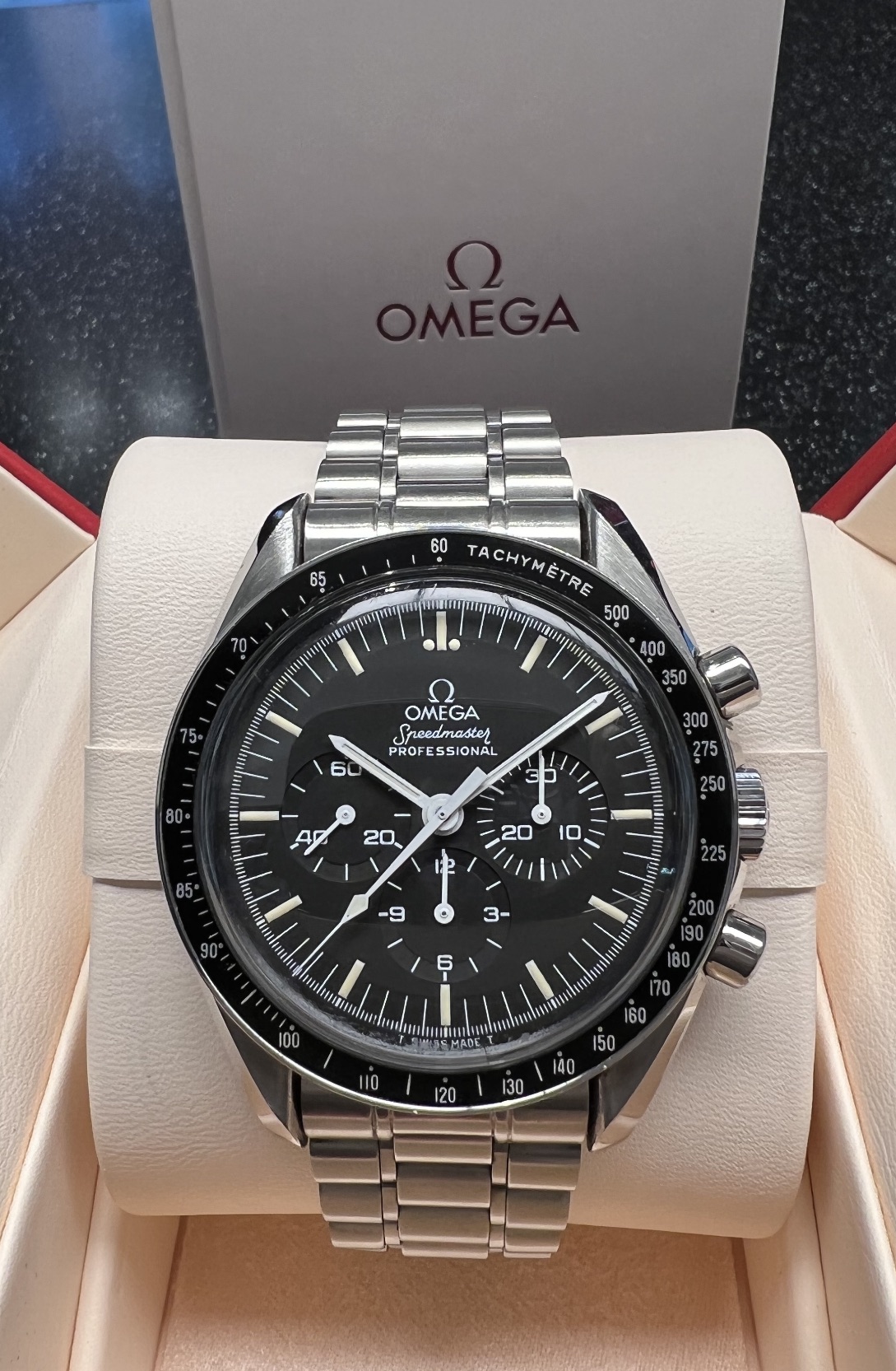 SÅLD 13 juli 2022 för 55.000:- Omega Speedmaster Moonwatch Chronograph 42 mm  - 3