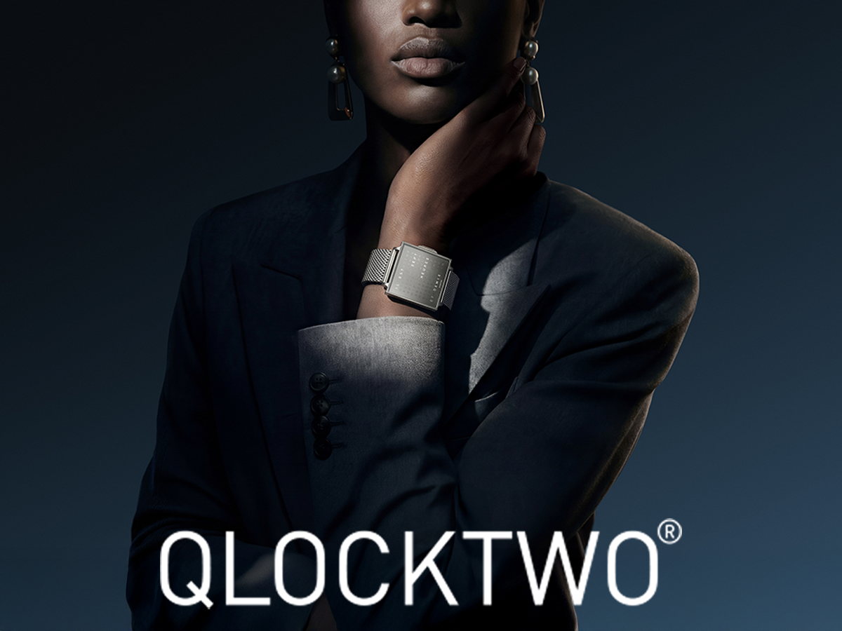 Qlocktwo W Fine Steel