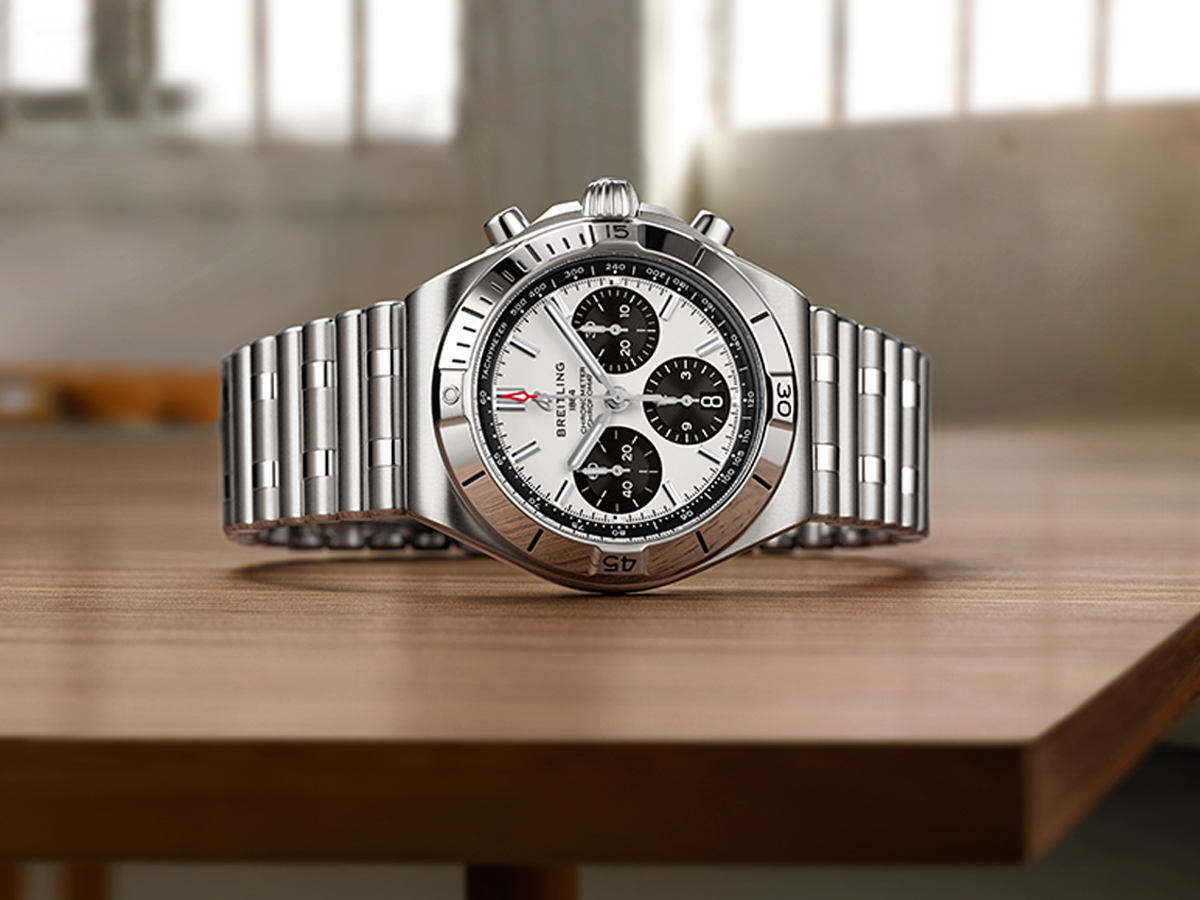 Breitling Chronomat B01 42 vit