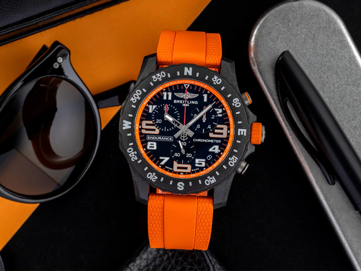 Breitling Endurance Pro Breitlight® 44 orange