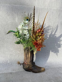 Blomsterarrangemang i Cowboyboot Nr 2