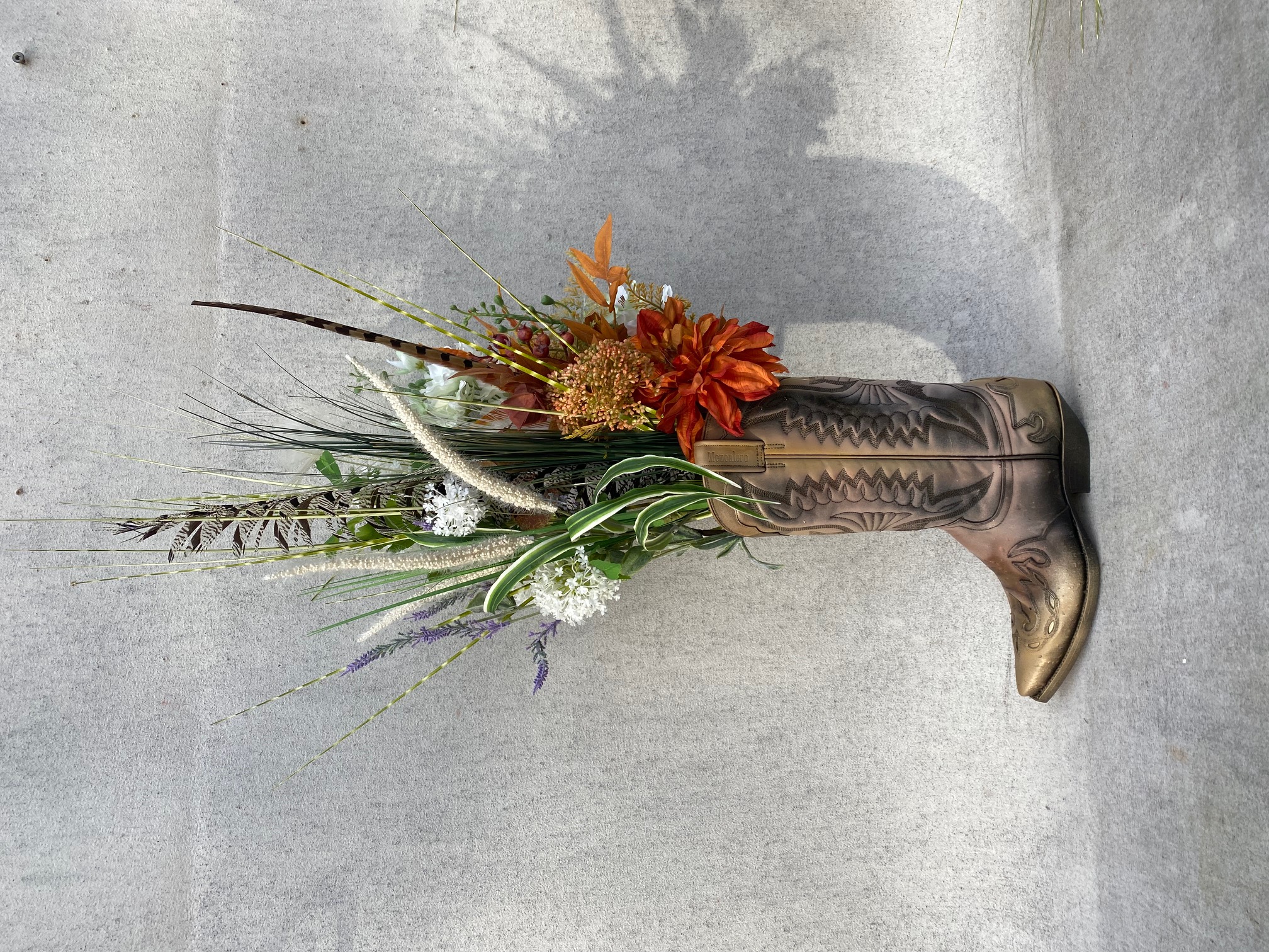 Blomsterarrangemang i Cowboyboot Nr 5 - 2