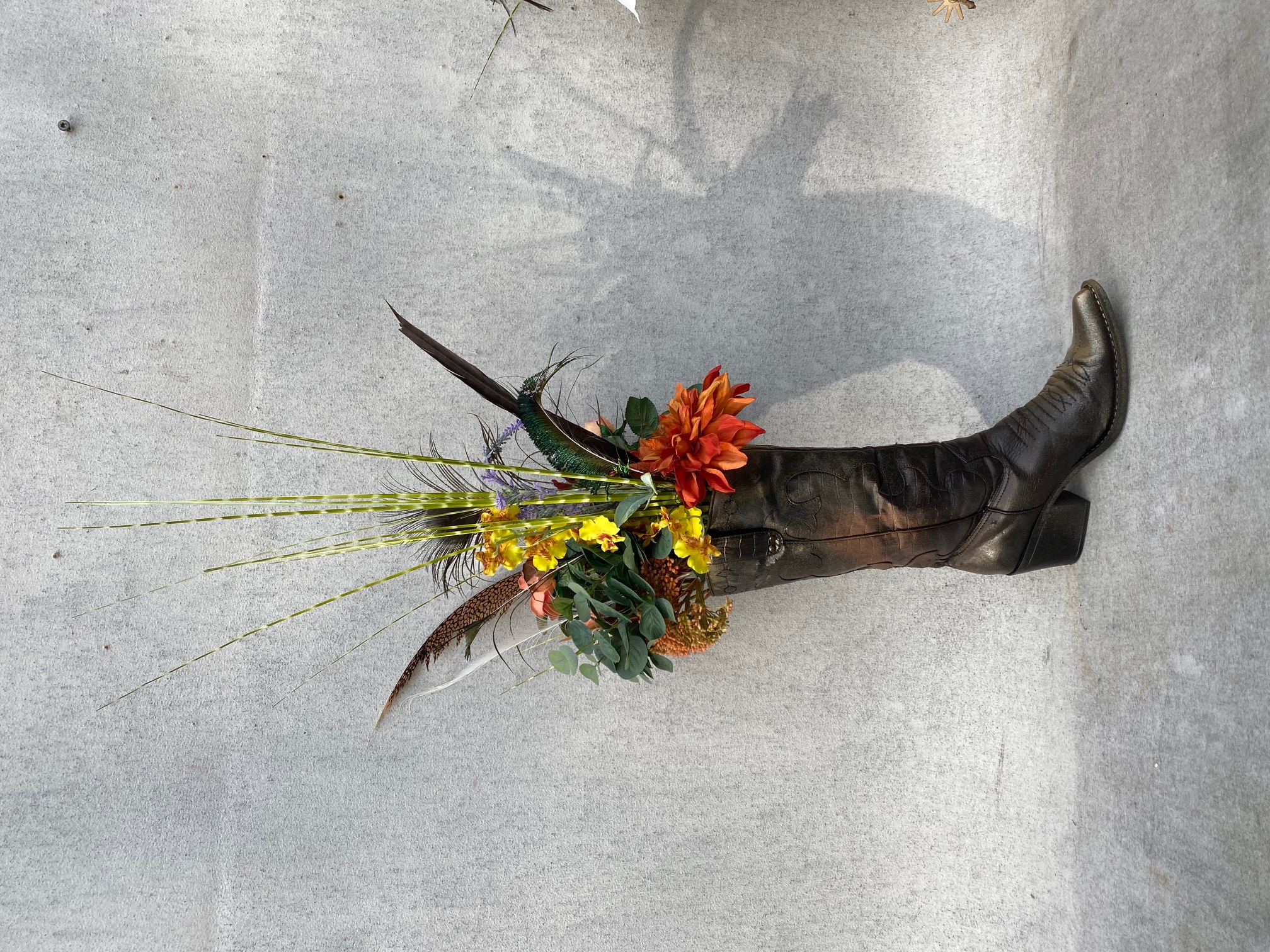 Blomsterarrangemang i Cowboyboot Nr 8