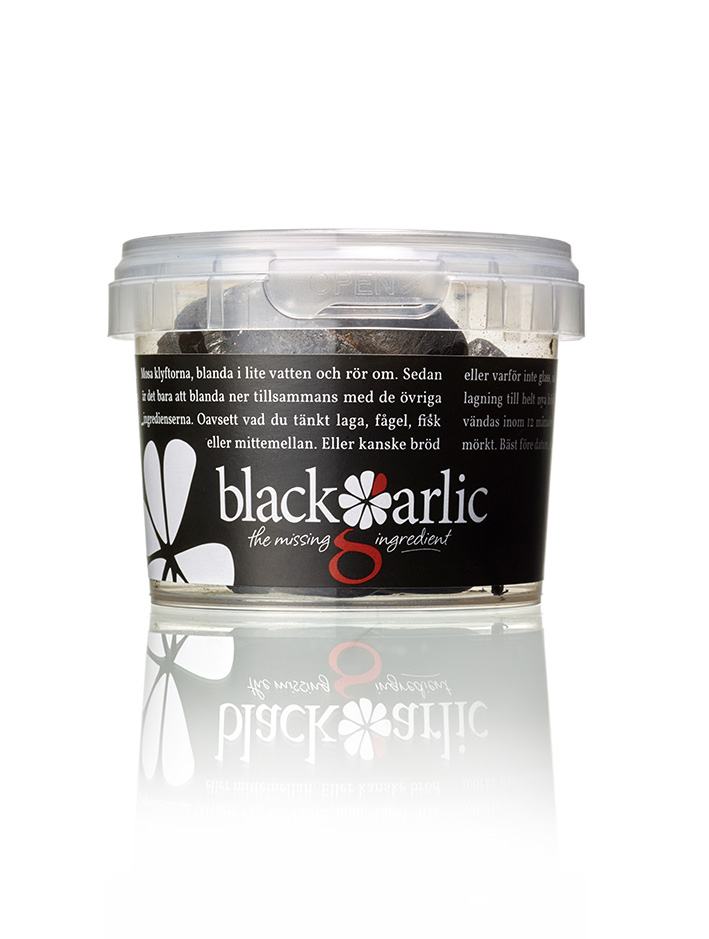 Black Garlic. Skalade