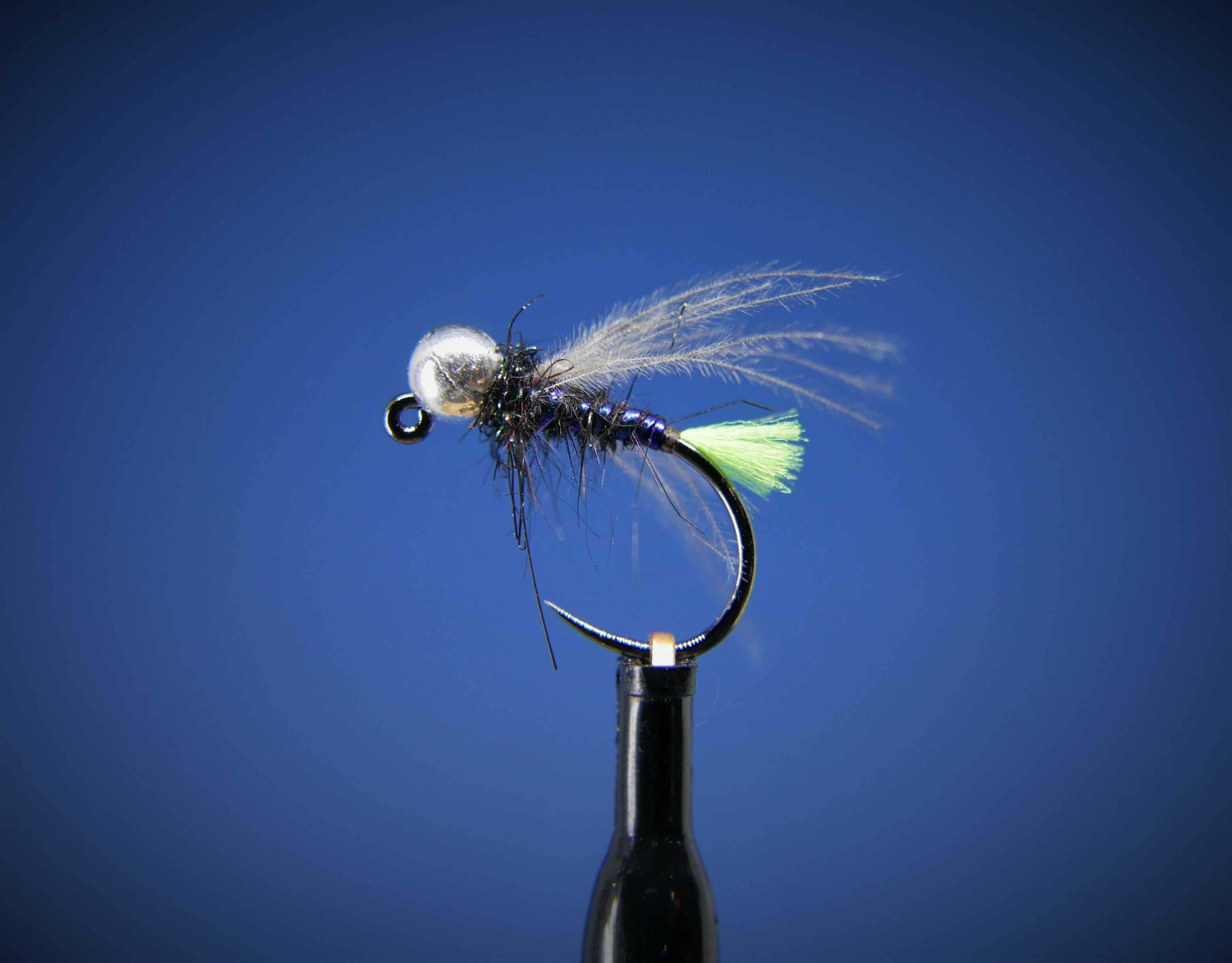 Roman Green Fluo Tag Nymph (Jigkrok) Tungsten