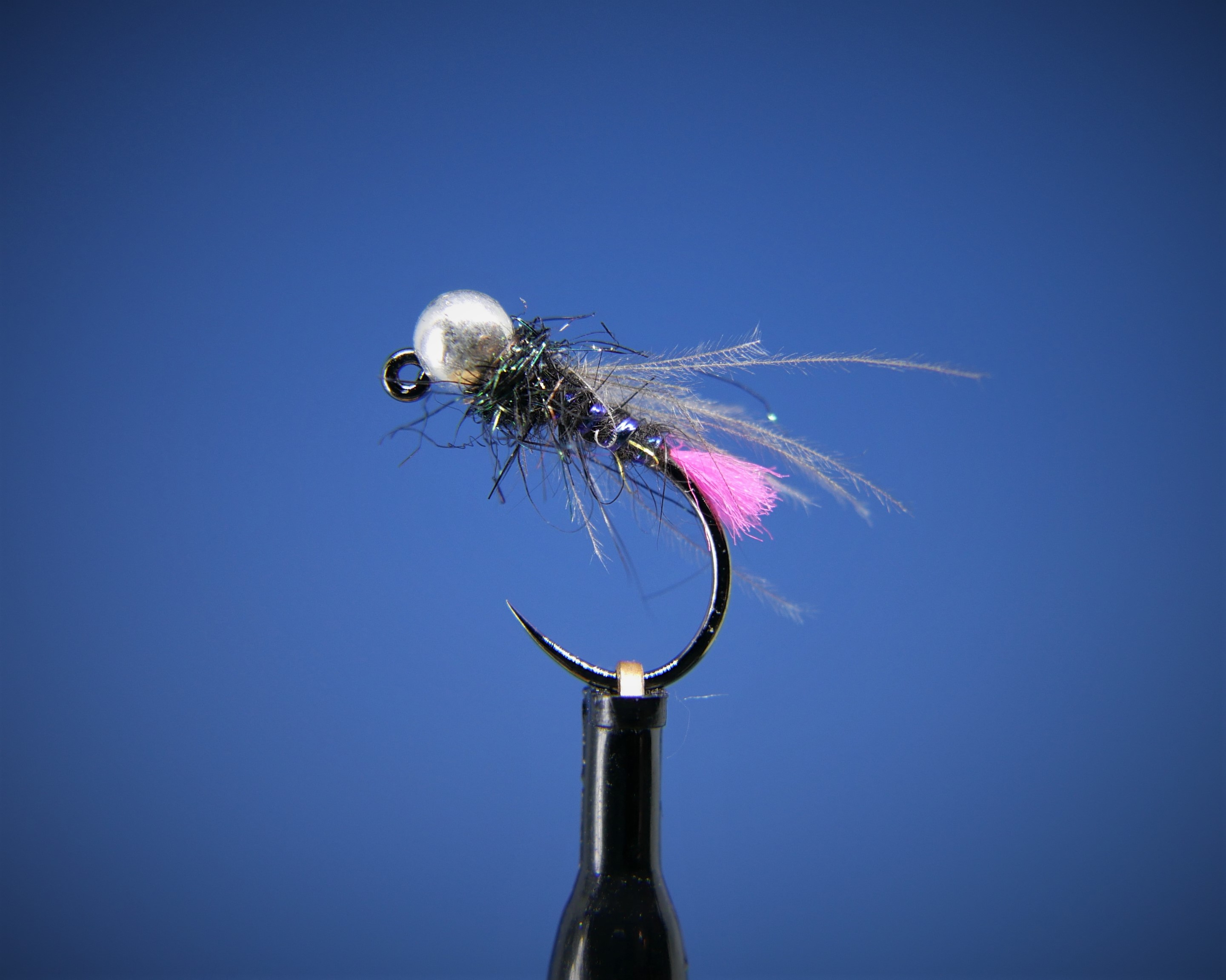 Roman Pink Fluo Tag Nymph (Jigkrok) Tungsten