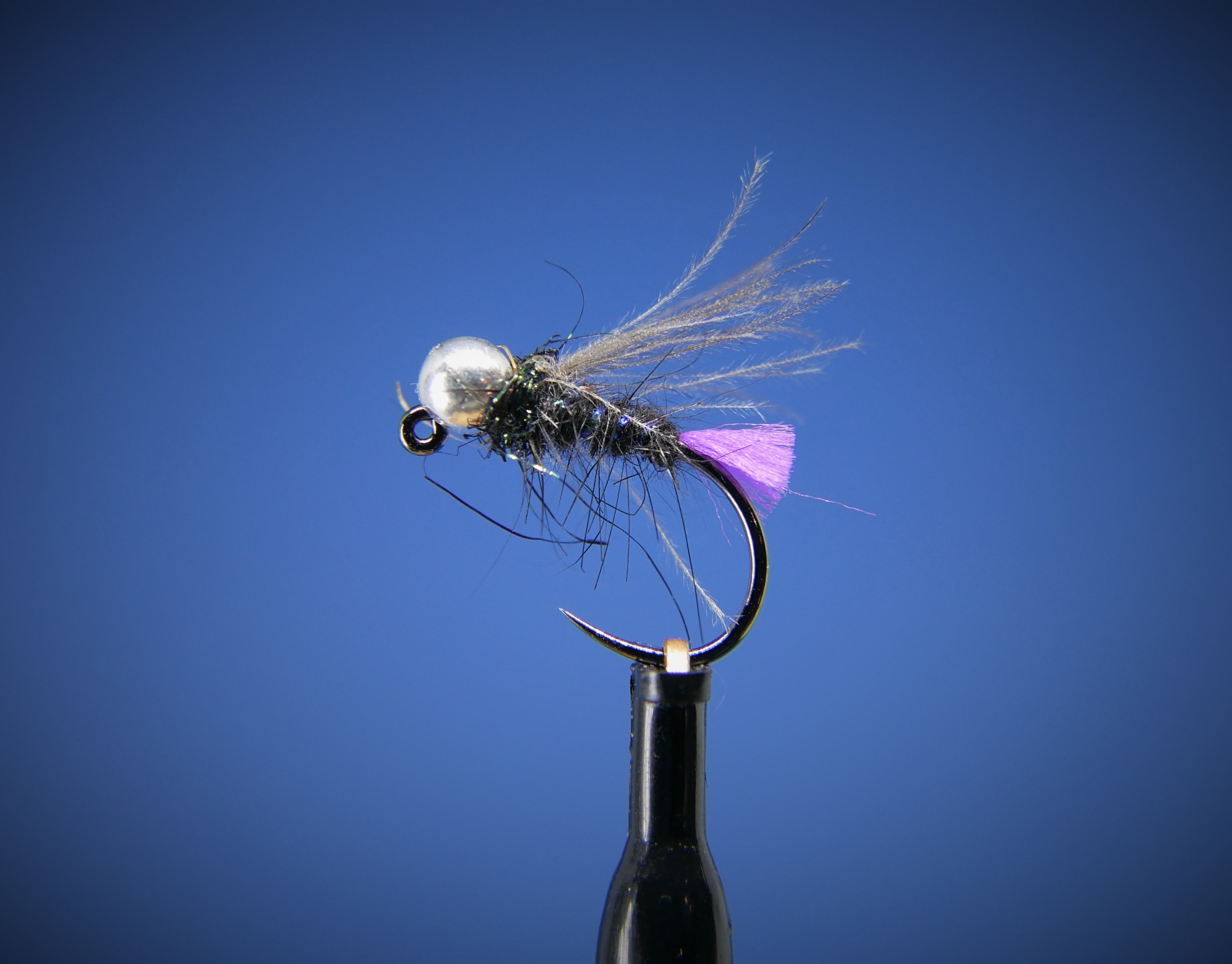 Roman Purple Fluo Tag Nymph (Jigkrok) Tungsten