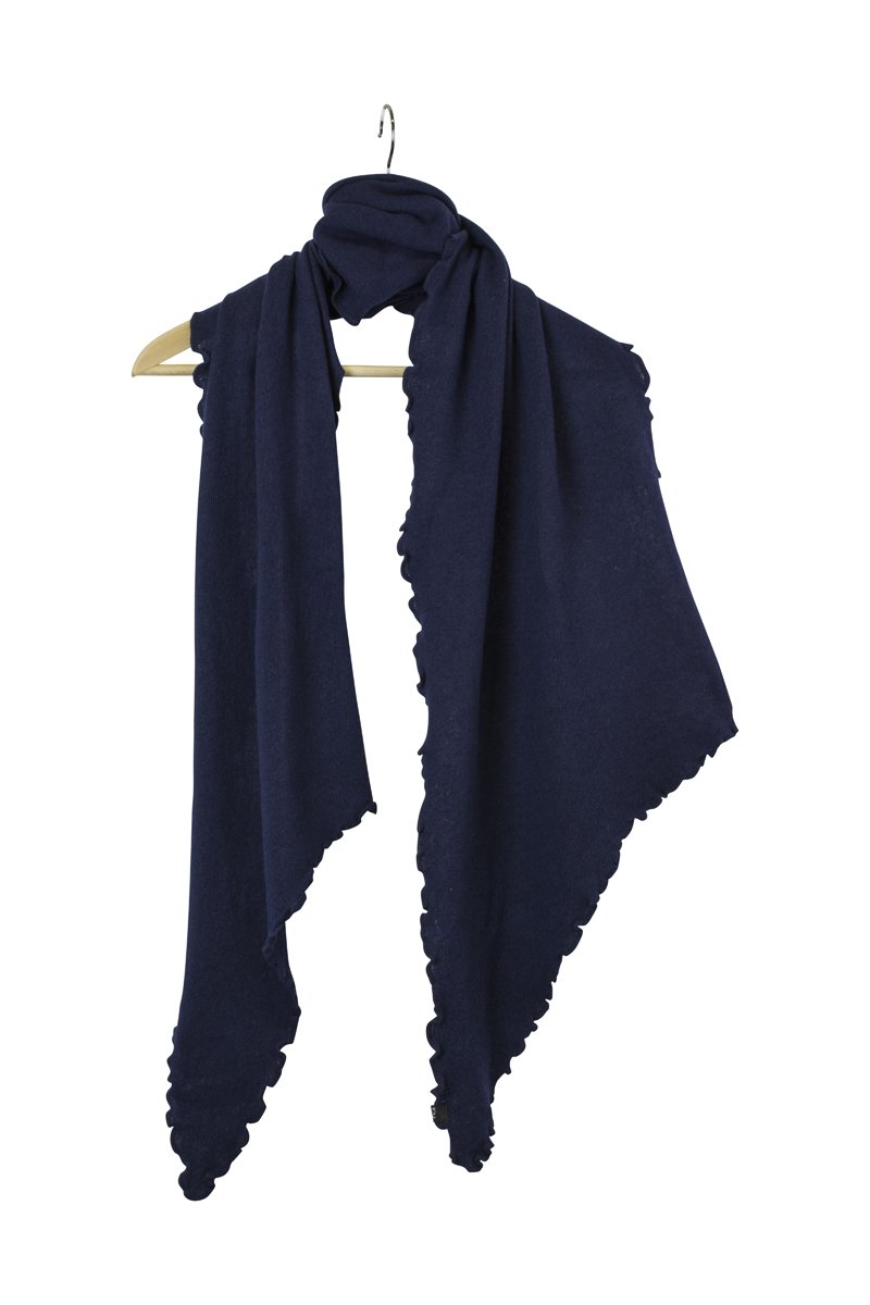 Matilde stickad scarf från KN Collection, marin