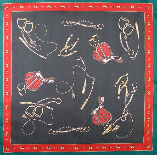 Equestrian Klassisk sidenscarf, dark green botten från Amanda Christensen 45 x 45cm