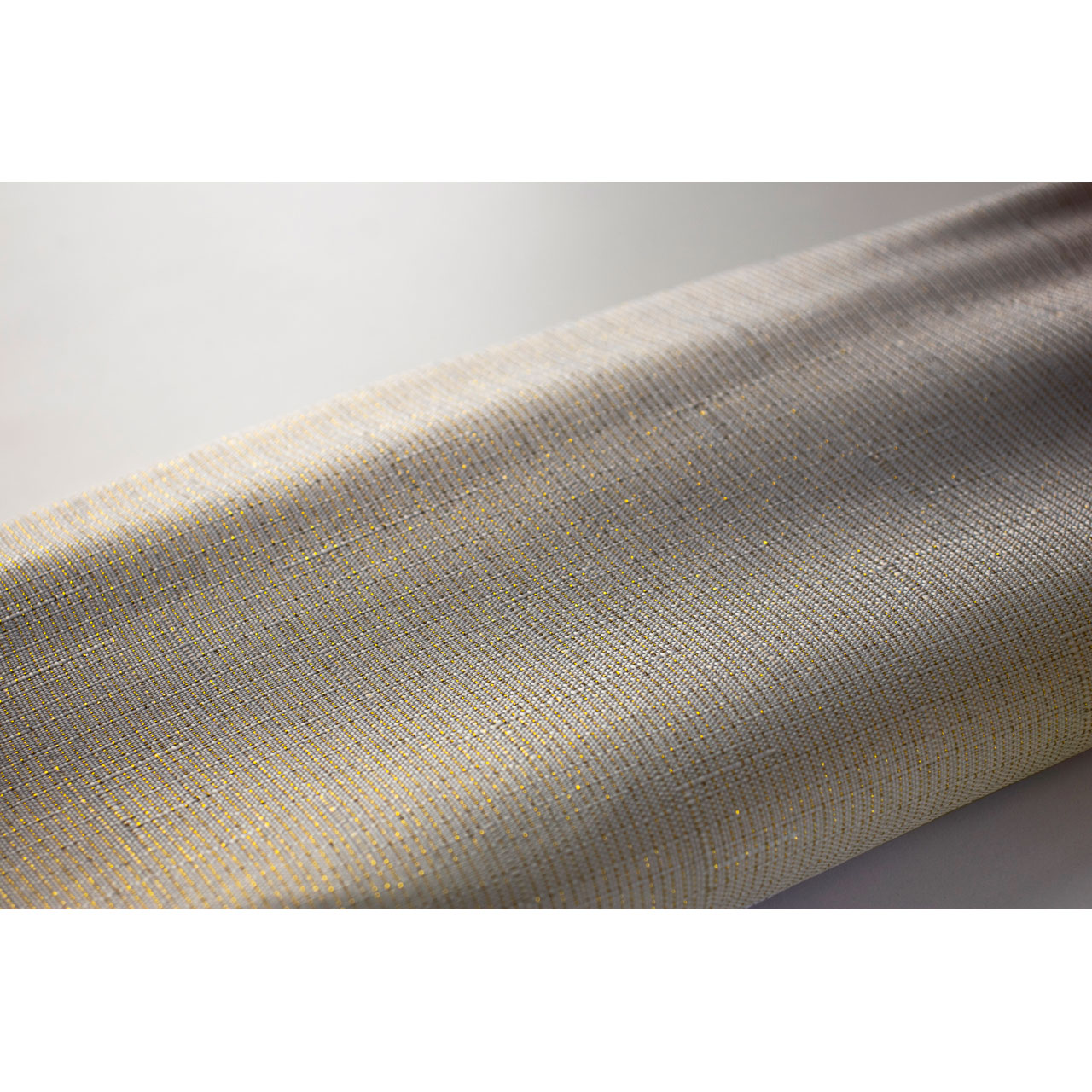 Gold Thread 180x180cm