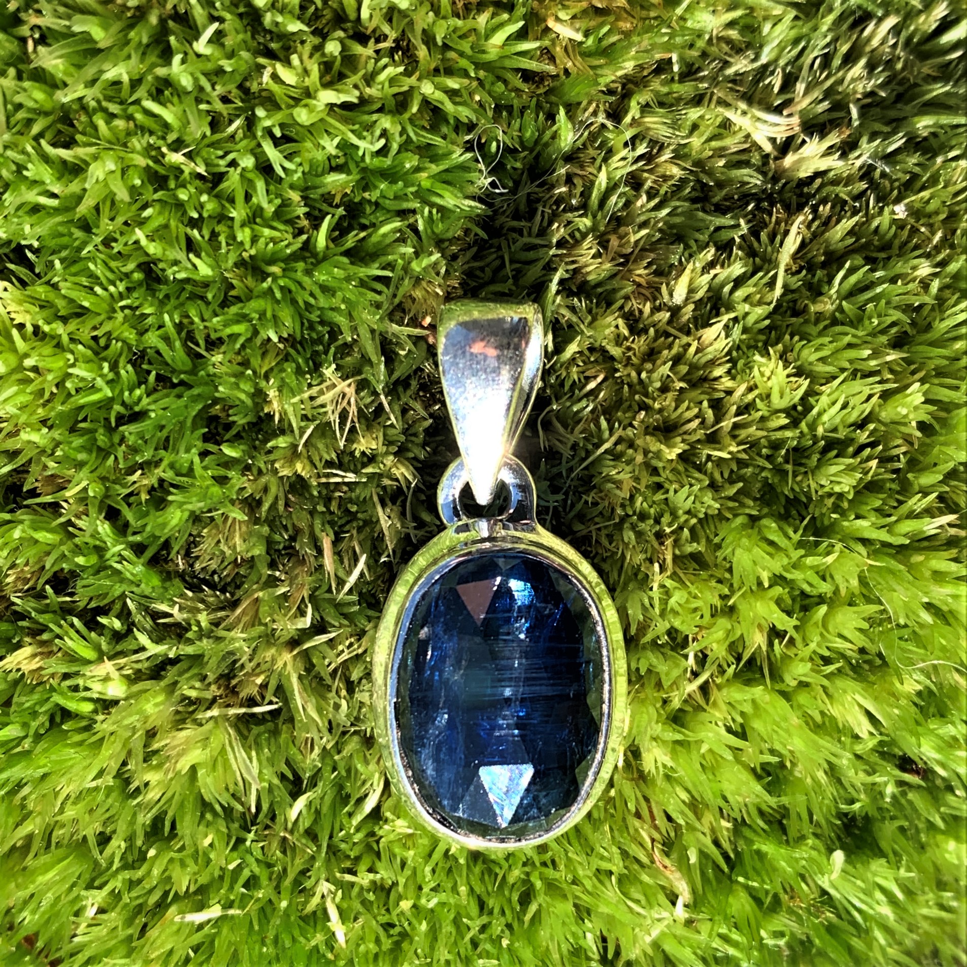Hänge Kyanit Silver Facett
